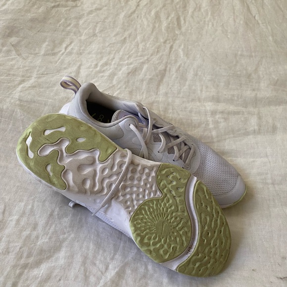 Nike womens running sneakers - Picture 3 of 3